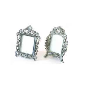 Marco de fotos de diseño tradicional con acabado plateado y borde de aspecto elegante para presentar logros. - Product Image 6