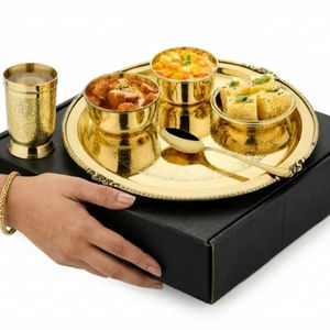 Service de table en laiton de qualité supérieure fabriqué en Inde, gravé, authentique, pour dîner, cadeau, ensemble de thali/assiettes en laiton pur - Product Image 1