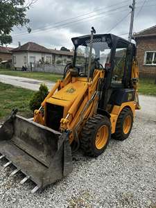 Mini Cargadora JCB 1CX con Cucharón 4 en 1 |   Retroexcavadora estilo minicargadora |   Cargador Compacto Multiusos para Granja y Jardín - Product Image 4