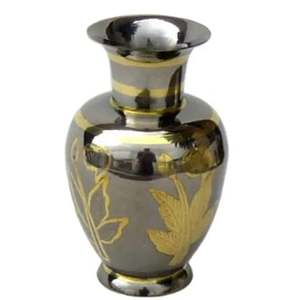 Florero de latón de diseño antiguo moderno Florero de piso de metal de la mejor calidad para decoraciones del hogar y de la boda - Product Image 1