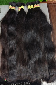 Extensions de cheveux indiens crus droits de qualité supérieure minces paquets Remy vierges à tirage unique disponibles à des remises en vrac - Product Image 4