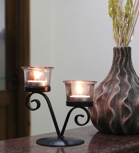 Bougeoirs vintage en laiton doré, lanternes et supports de style classique faits à la main pour la décoration de table de mariage et de dîner à la maison - Product Image 2
