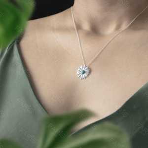 Elegante Collar Hecho a Mano con Diseño Floral, Colgante de Piedra Turquesa para Mujer, Engaste de Bisel Chapado en Oro, Joyería de Plata de Ley - Product Image 2