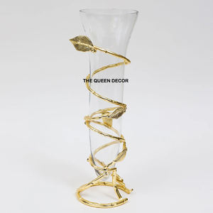 Florero de metal de aluminio con aspecto martillado en negro mate, jarrón de mesa dorado Vintage para banquetes, decorativo tradicional - Product Image 1