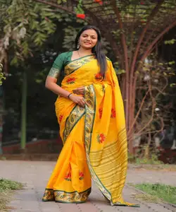 Sari in Chiffon di Bollywood a basso prezzo Online, portando Glamour e stile ispirati alle celebrità di Bollywood