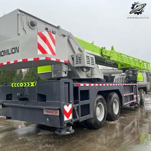 Grue hydraulique sur camion Zoomlion ZTC550V d'occasion, 55 tonnes, flèche télescopique maximale de 61,5 m, marque chinoise d'origine, faible nombre d'heures, certifiée CE - Product Image 6