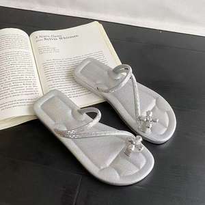 Sandalias de malla antideslizantes para mujer, estilo versátil, tendencia de moda de verano, para uso en exteriores, diseño atemporal. - Product Image 6