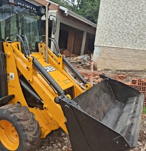 Cargadora compacta JCB 1CX, 4x4, con capacidad de carga nominal de 4 toneladas, cargadora frontal para madera, en venta - Product Image 5