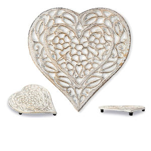 2025 vente chaude métallique plaqué argent conception en forme de coeur taille moderne dessous de plat en métal pour plats chauds Pot pour la maison et la cuisine - Product Image 1