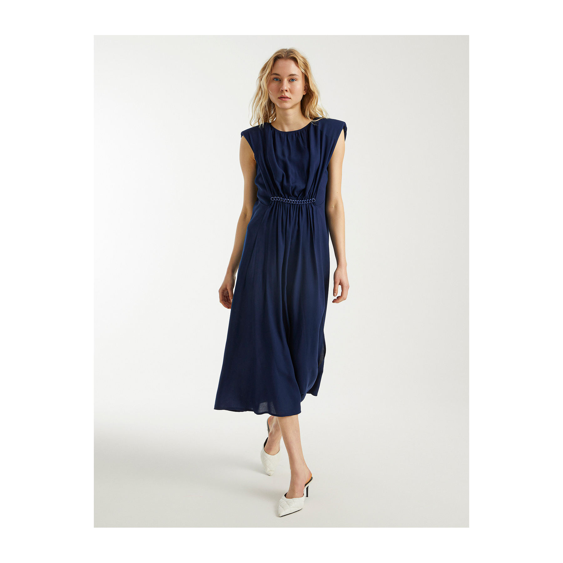 สีกรมท่า