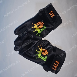 Guantes de béisbol de cuero Cabretta suave de ajuste personalizado de alta calidad transpirables cómodos en negro verde guantes de bateo personalizables - Product Image 2