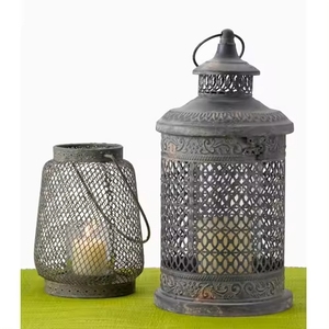 Linterna de vela de Metal de diseñador Acabado negro para el hogar y la iluminación de mesa de Navidad Linterna de decoración hecha a mano a granel - Product Image 1