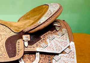 อานม้าแบบตะวันตกทำจากหนังลายม้าแบบพกพาสำหรับขี่ม้ารุ่นเบอร์กันดีสำหรับแข่งม้าแบบกำหนดเองได้สำหรับ2023 - Product Image 6