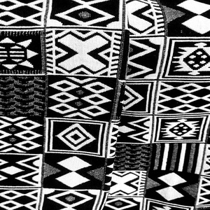 Bolsas de mano Jacquard de color blanco y negro personalizadas Tejido de punto por urdimbre Hecho EN LA India para computadora portátil y compras Hilo teñido - Product Image 2