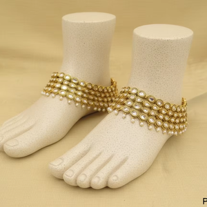 Traditional Antique Polki <b>Anklet</b> <b>for</b> <b>Women</b> Stylish Ethnic Wear <b>for</b> Weddings and Festive Events - Product Image 1