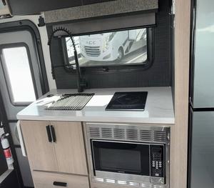 Forest River ForesteR MBS 2401B d'occasion 2024 prêt à la vente - Product Image 1