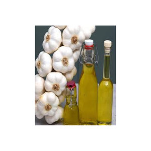 Huile essentielle d'ail naturelle de haute qualité fabriquée et vendue en gros par le fabricant expert d'huile d'extrait d'ail - Product Image 4
