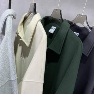 สัมผัสความสบายและปรับแต่งได้ตามใจชอบด้วยเสื้อฮู้ดคอลเลคชั่นฤดูใบไม้ร่วง-ฤดูหนาวปี 2026 ของเรา - เสื้อฮู้ดผ้าฝ้ายแท้คุณภาพสูง - Product Image 2