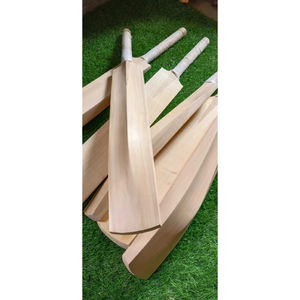 Bate de críquet de madera de cuero genuino caliente TROPAS ROMANAS Partido internacional ligero duradero - Product Image 2