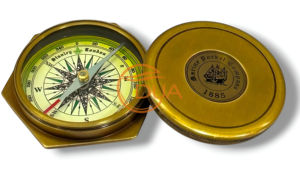 Laiton Antique Marine 1885 Boussole Boîte en Bois Poli UV Vintage Nautique Collection pour Voyage Randonnée Aventures en Plein Air - Product Image 2