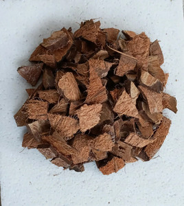 Cáscaras de Coco Rotas 100% Naturales y Virutas de Cáscara de Coco Triturada de Origen Vietnamita para la Elaboración de Carbón Vegetal a Precio Mayorista Económico - Product Image 3