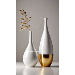 Vente en gros de table de luxe en métal de qualité pour la maison Vases à fleurs décoratifs Vases à fleurs au design moderne poli or à un prix raisonnable - Product Image 4