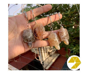 Porte-clés en corne authentique fait à la main, cadeau d'anniversaire du Vietnam, porte-clés en corne fait à la main, souvenir naturel unique, artisanat - Product Image 5