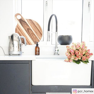 Nouvelle planche à découper en acacia écologique Planche à découper minimaliste en bois pour le pain, le fromage ou les légumes - Product Image 3