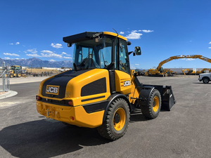 Chargeuse sur pneus compacte JCB 407 2024 pour la construction, cabine confortable, chargeuse compacte, grande capacité de levage - Product Image 2