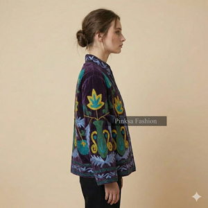 Chaqueta de Terciopelo y Algodón con Bordado Suzani Artesanal Premium - Elegante Motivo Floral de Granada, Herencia Cultural para Mujer - Product Image 3
