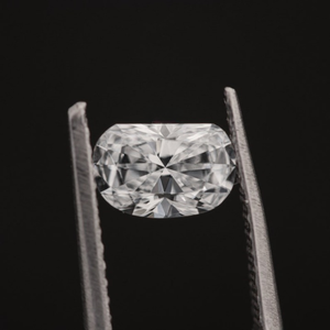 Edición limitada 1Ct IGI Certified VVS Lab Grown Diamond Alphabet D Fancy Cut Diamante suelto para la fabricación de colgantes al precio más bajo - Product Image 2