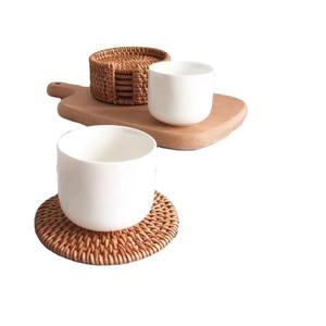 Plato de Bambú y Ratán Clásico Hecho a Mano, Ecológico y Sostenible, Decoración para Mesa de Hogar, para Café y Té, Hecho en Vietnam - Product Image 1