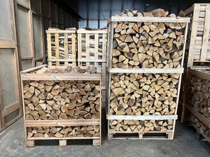 Bois de chauffage dur séché de qualité supérieure Eucalyptus/Longan/Châtaignier en vrac pour module photovoltaïque solaire Origine allemande - Product Image 2