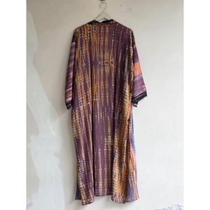 Robe kimono vintage en crêpe de soie tie-dye, style bohème, paréo de plage, peignoir - Product Image 4