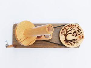 Enrouleur de boule de fil en bois pour tricoter le crochet-Naturel à la main-Enrouleur de boule de traction centrale de cadeaux de tricoteuse (arbre de vie) - Product Image 6