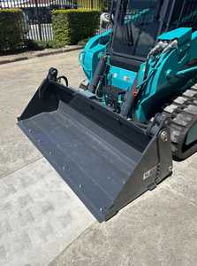Chargeuse compacte sur chenilles SWTL4528 2025 avec moteur Kubota Euro Stage V et cabine fermée pour travaux de terrassement et chargement de matériaux - Product Image 4