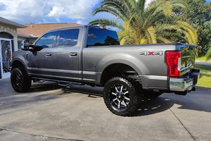 รถขายดีที่สุดปี 2017 F250 SUPER DUTY XLT 4X4 สภาพสมบูรณ์ ใช้งานได้ดีเยี่ยม สะอาด ดีเยี่ยม พร้อมข้อเสนอที่ดีที่สุด ตัวเลือกพรีเมียม พร้อมส่งออก - Product Image 6