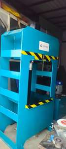 Presse hydraulique en acier inoxydable à tirage profond avec moteur de 200 kW - Product Image 3