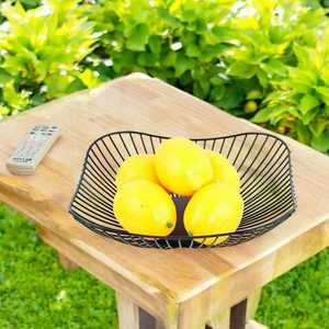 Corbeille à fruits en fer avec motif en fil de fer élégant et design spacieux pour contenir des fruits assortis sur la table - Product Image 2