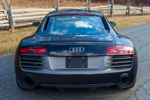 R8 V10 Plus Coupé d'occasion en excellent état - Product Image 4