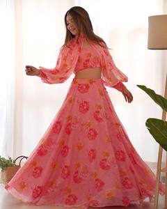 Vêtements ethniques ensemble Lehengas Choli Dupatta fausse georgette de haute qualité pour femmes prix de gros choli de mariage chemisier fantaisie - Product Image 1