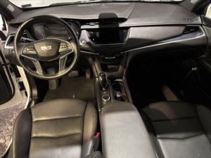 Cadillac XT5 FWD Premium Luxury d'occasion propre 2024 - Product Image 4