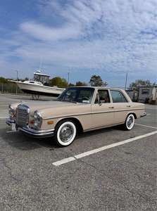 MERCEDES-BENZ 280 SE BERLINE 4 PORTES 3.0L D'OCCASION DE 1969 - MOTEUR FIABLE ET PRÊT À ROULER - TRANSMISSION AUTOMATIQUE - Product Image 4