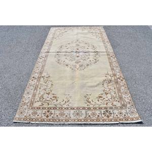 Alfombra de lana turca Vintage de 4 pies y 9 pulgadas, diseño de retales Beige y marrón, tejido plano con respaldo de látex para decoración para sala de estar, uso en coche - Product Image 1