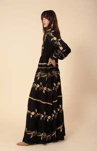 Vestido Maxi Bohemio de Verano Hecho a Mano con Bordado Floral Único, Manga Larga, Diseño de Diseñador, Tejido Ecológico y Cintura Natural - Product Image 2