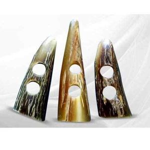 Attaches à bascule en corne de buffle traditionnelles faites à la main Strass et corne polie à la main Bascule Bouton Manteaux et fermetures de sacs Designs - Product Image 3