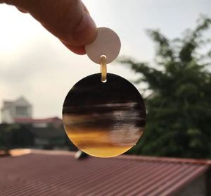 Cuerno Tops Ecológico Hecho a mano Moderno Tamaño personalizado Pendientes de cuerno de búfalo para mujer - Product Image 6