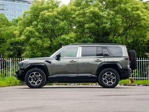 Vehículo Eléctrico Usado Mh-==ero M817 PHEV 2025, 4x4, SUV Grande, Autonomía de 201-300 km, Batería de 50-70 kWh, para Uso Urbano y Todoterreno - Product Image 3