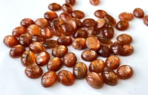 Cabochon ovale en pierre de soleil naturelle 3x5mm de qualité AAA-Cabochon ovale en pierre de soleil de qualité supérieure - Product Image 3