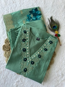Seda romana Premium con pantalón Kurti hecho a mano y fabricante Dupatta de Surat a la tarifa más baja - Product Image 2